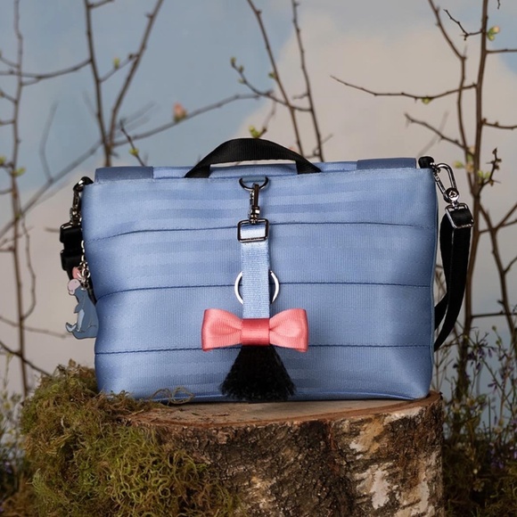 Harveys Disney Winnie the Pooh Eeyore Foldover Crossbody Bag – Brand New - Picture 5 of 9